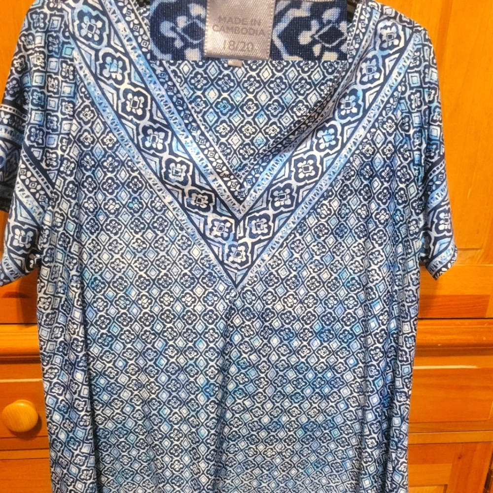 V neck top